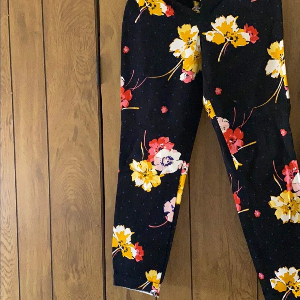 Pixie Mid Rise Capris